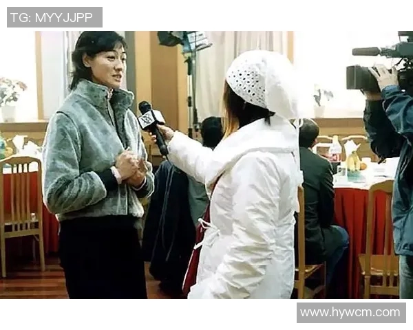 《陈宁：从足球场上的拼搏到商业舞台的跨越，探索运动员的多元人生》